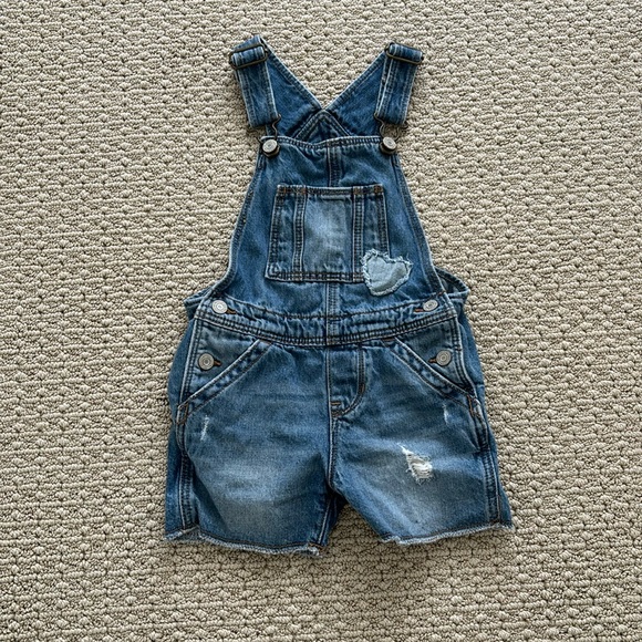 Baby gap short overalls. Excellent condition Pet free smoke free home. - Picture 1 of 1